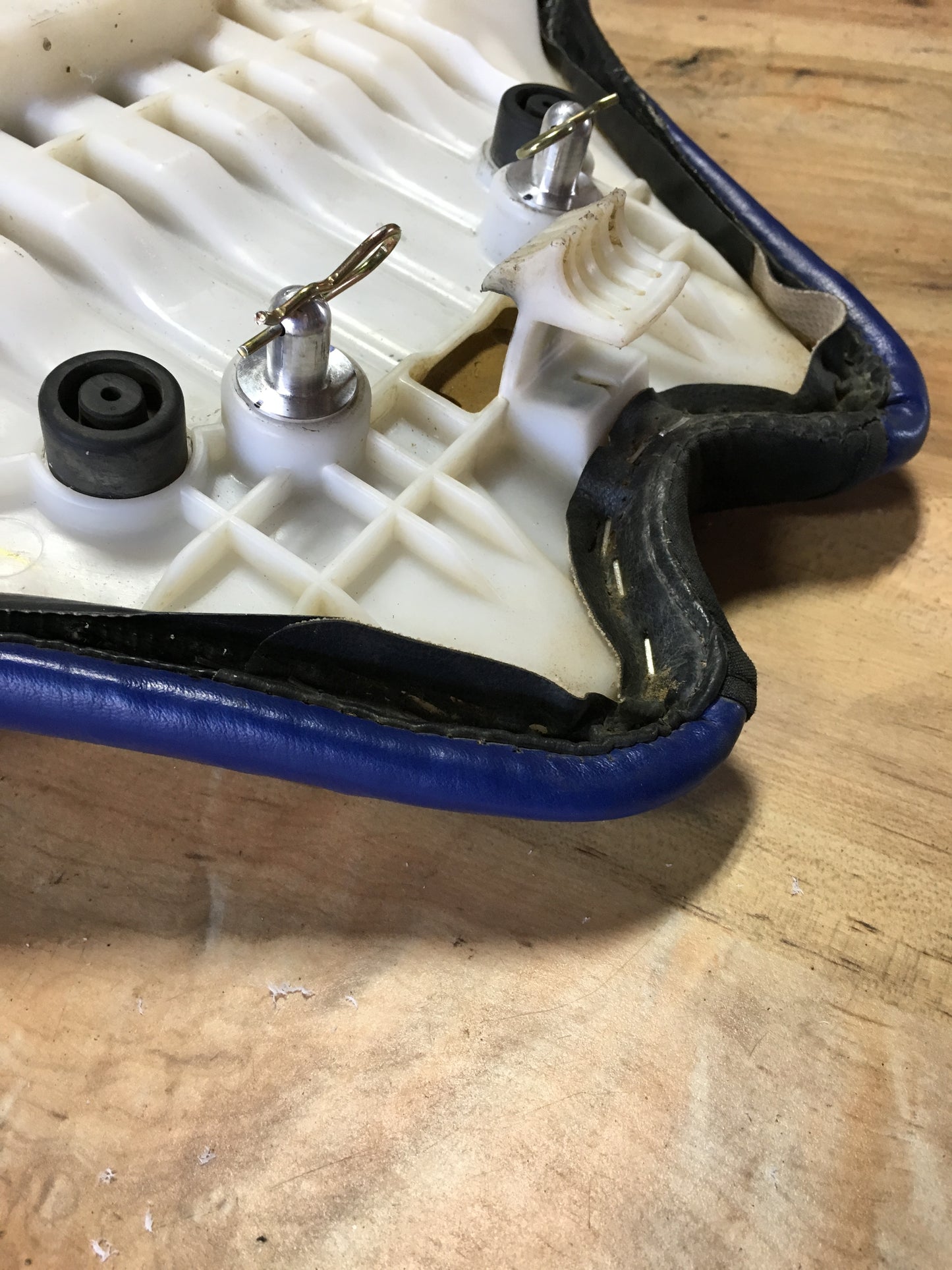 Seat Pin Kit